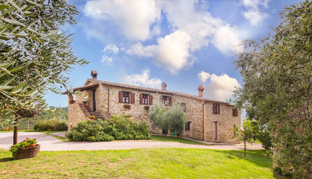 Agriturismo Ampugnano nel verde dell'Umbria vicino a Gubbio.